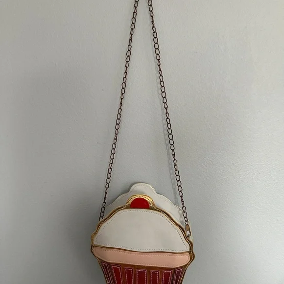 Cupcake Crossbody Bag - Picture 2 of 6